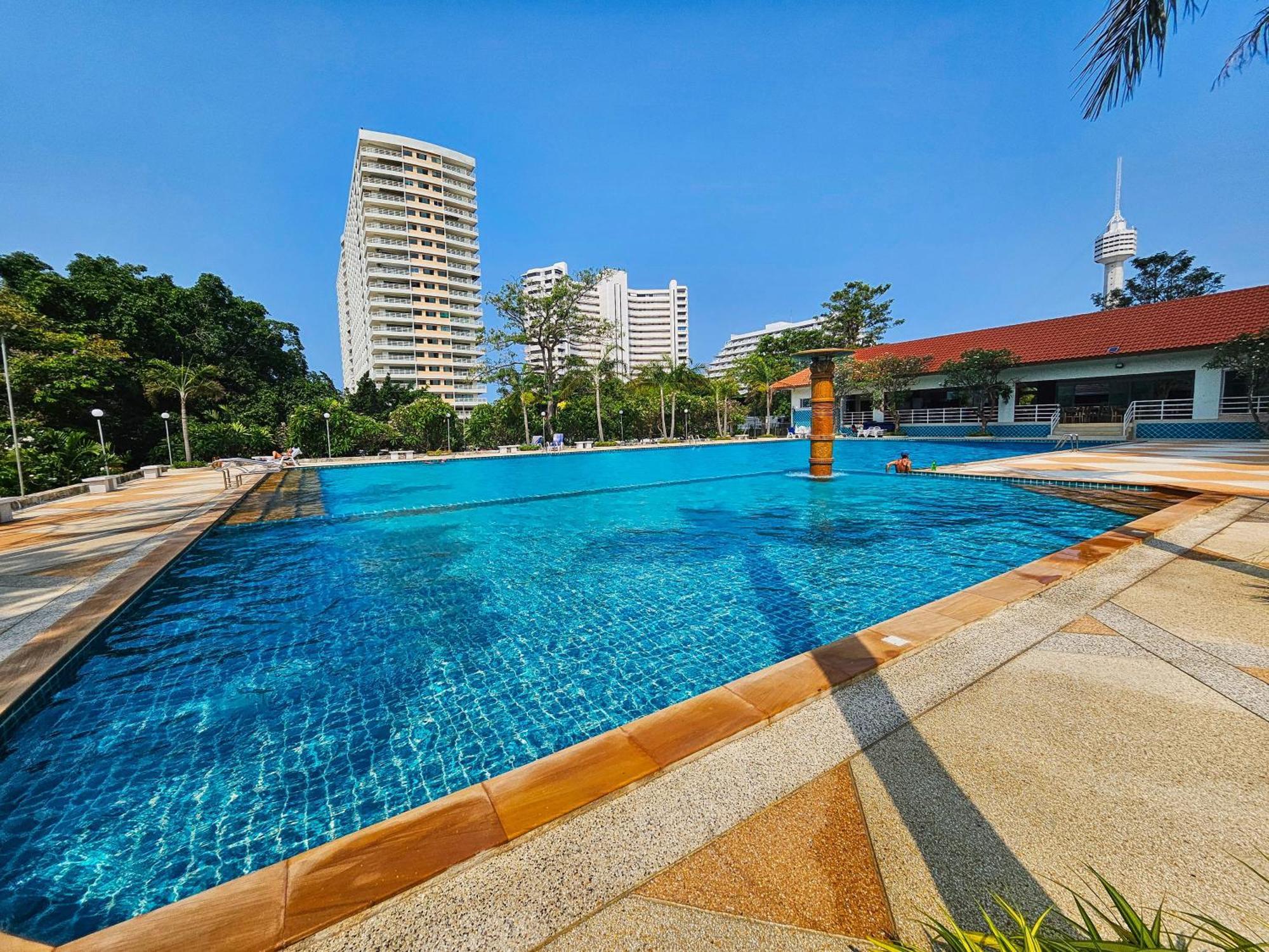 View Talay 5 Jomtien Beachfront 芭達亞 外观 照片
