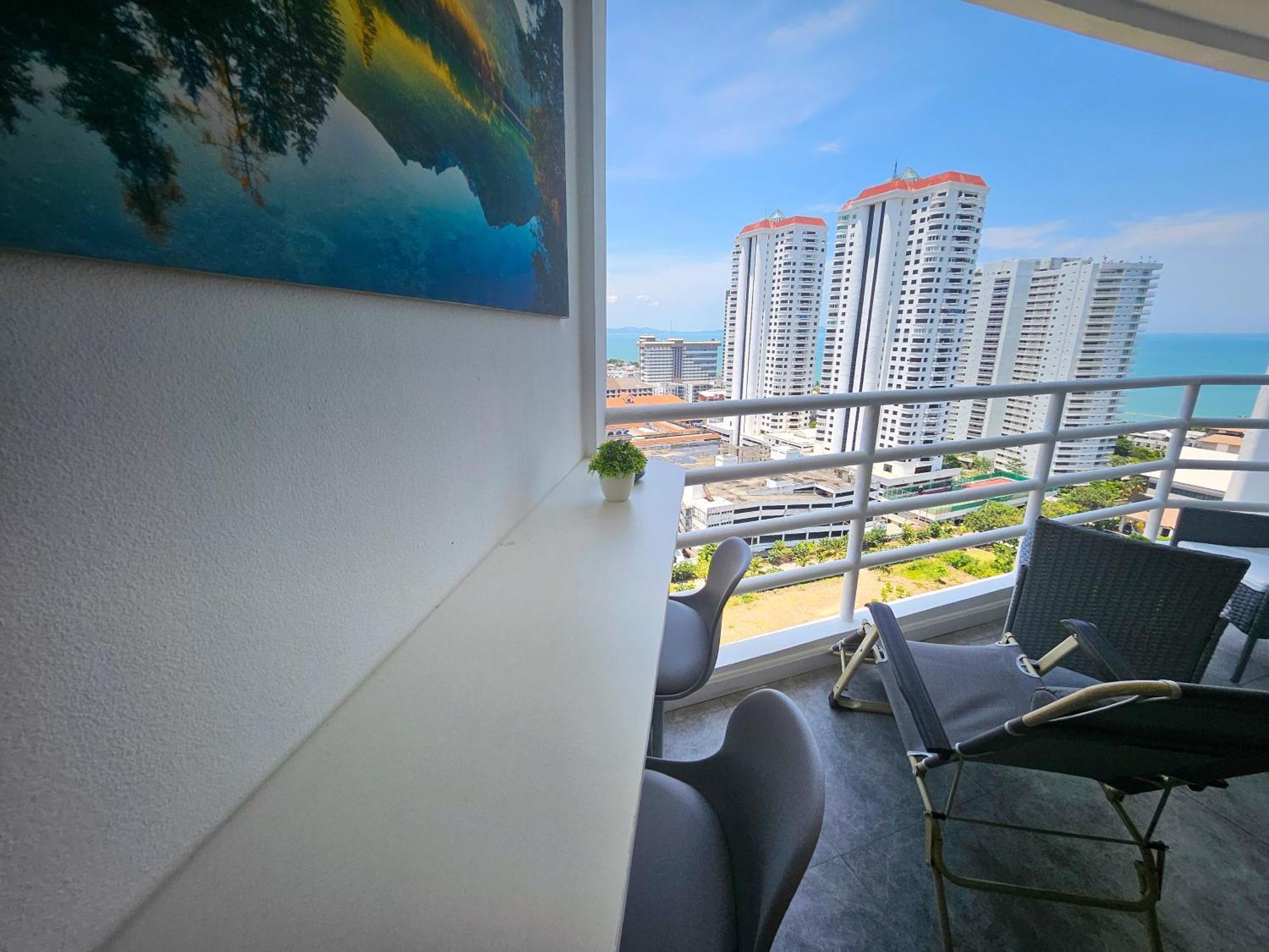 View Talay 5 Jomtien Beachfront 芭達亞 外观 照片